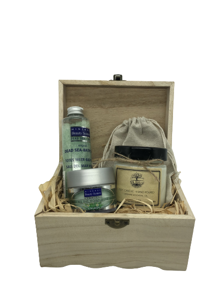 Кутия 4A Natural, натурална козметика за лице и тяло. Подаръчна кутия.