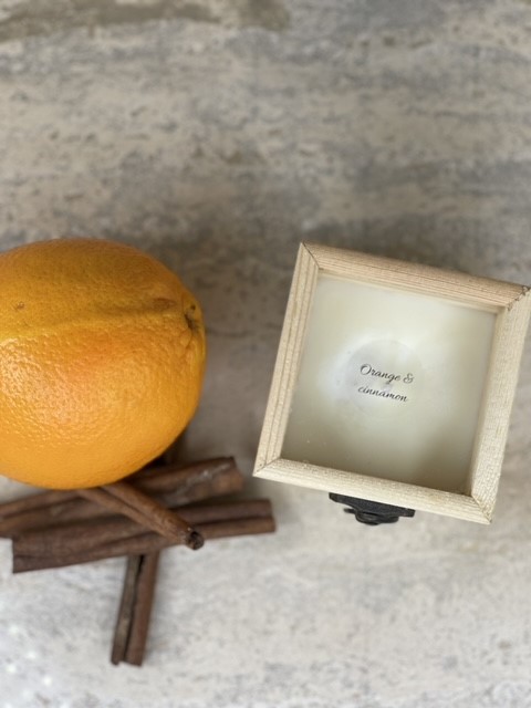 Соева свещ с етерично масло Портокал и Канела от 4A Natural, ръчна изработка